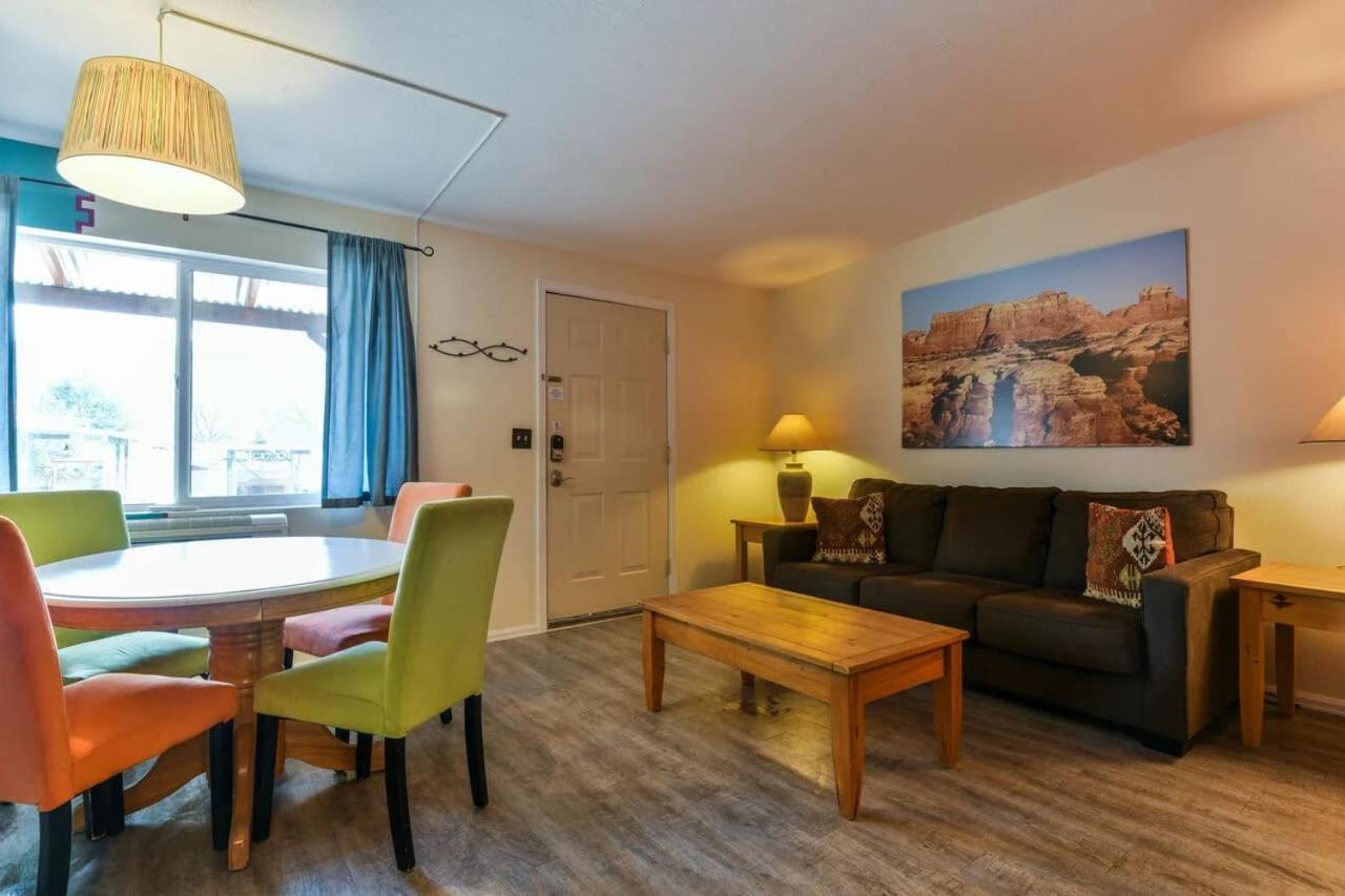 Charming 2 Bedroom Near Downtown - Rose Tree 1 موآب المظهر الخارجي الصورة